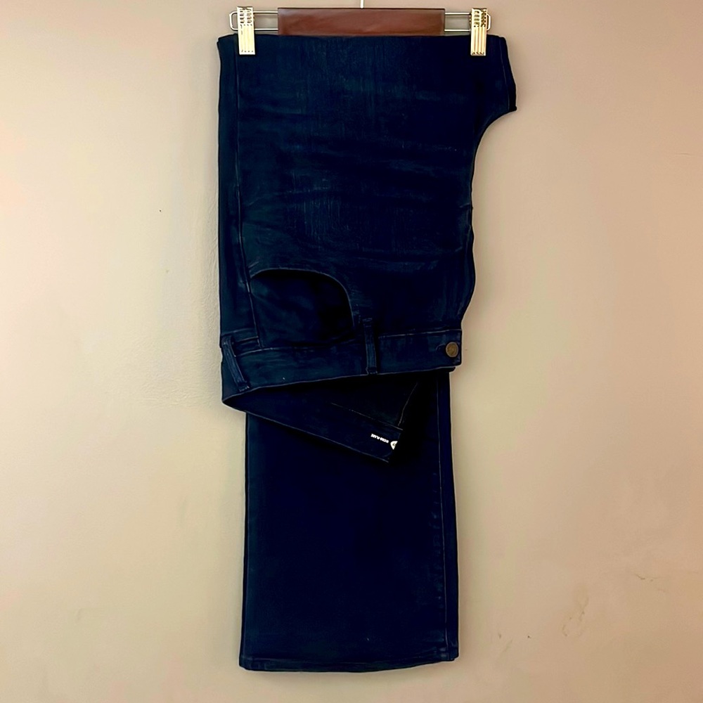 Old Navy like new deep blue denim  slight flare/bootcut jeans size 18